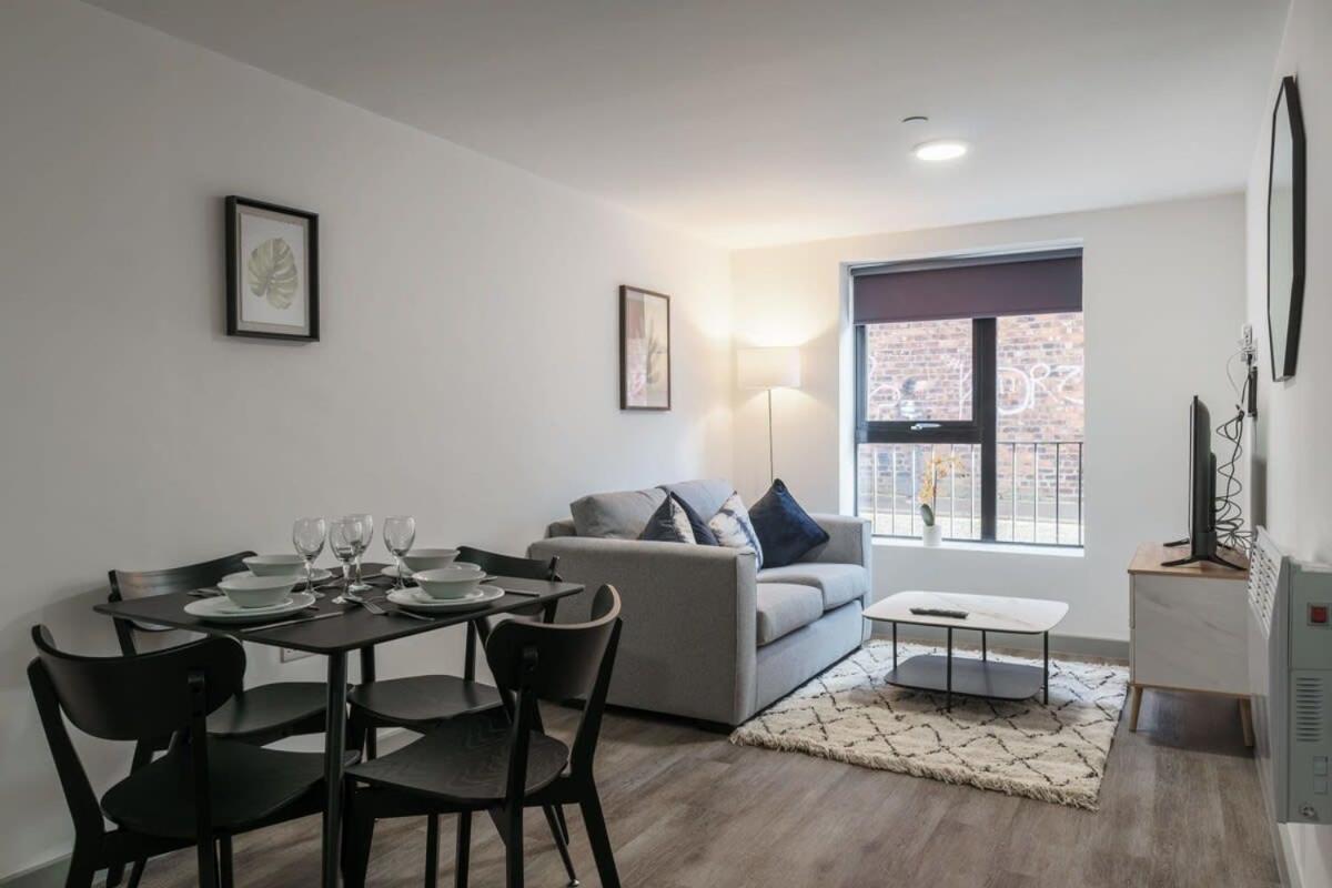 Contemporary 1 Bed Apartment In Liverpool Centre Bagian luar foto