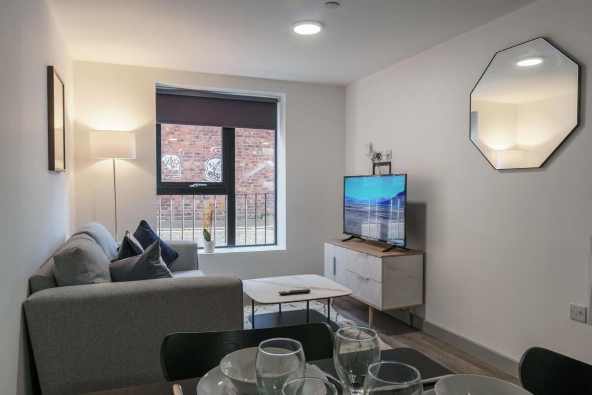 Contemporary 1 Bed Apartment In Liverpool Centre Bagian luar foto